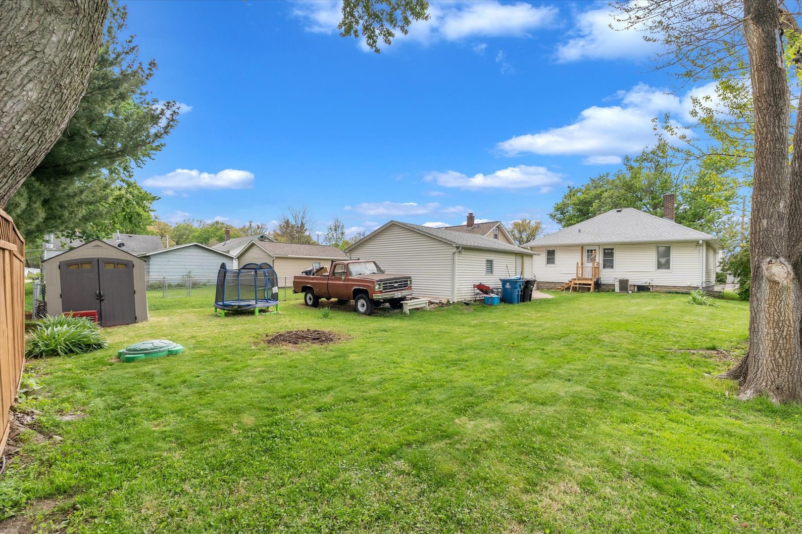 2423 29th Street Rock Island, IL 61201 - Photo 7 of 37