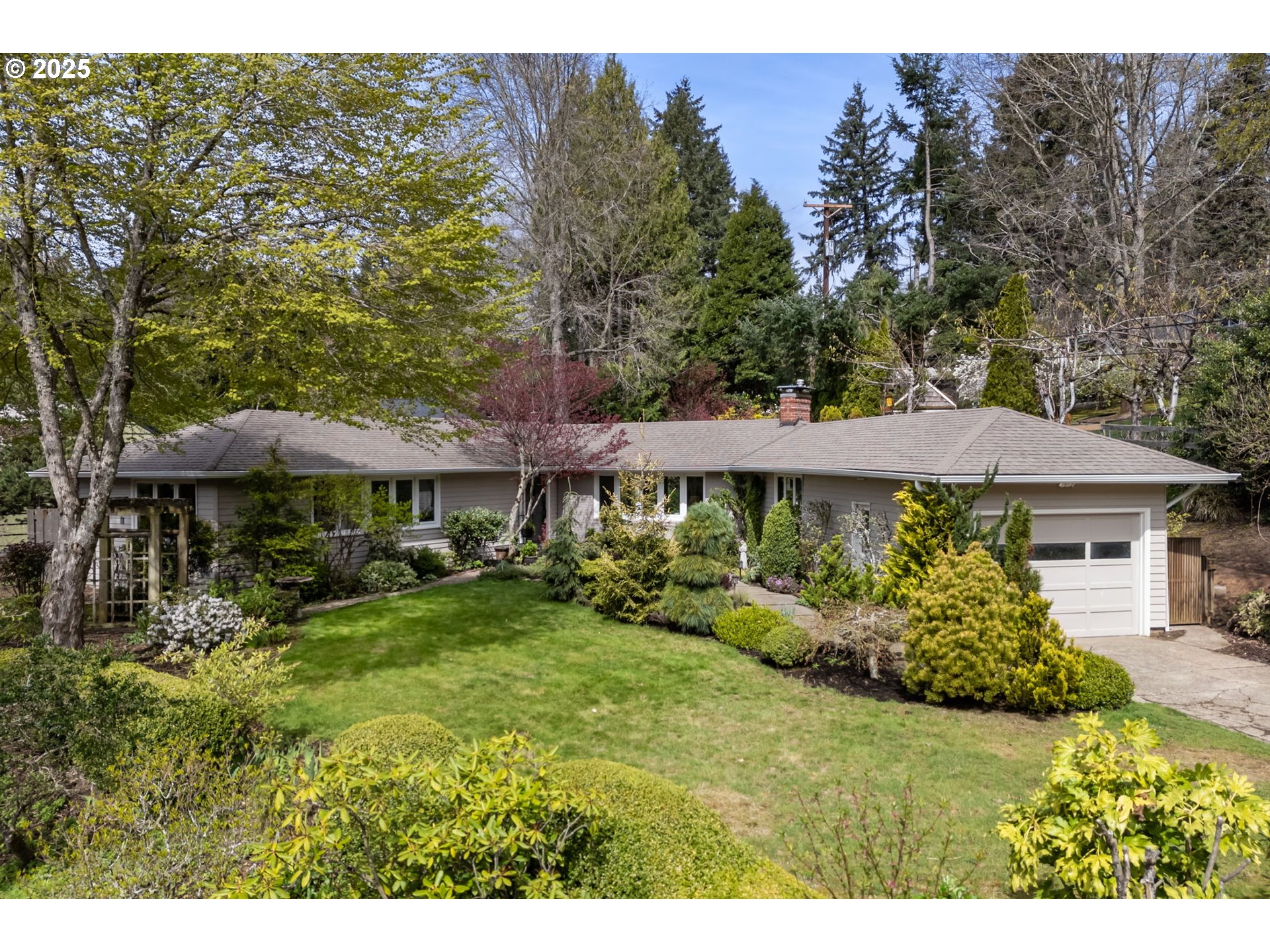2329 Southwest Mitchell Street Portland, OR 97239 - Photo 1 of 48 Gallery Image 1
