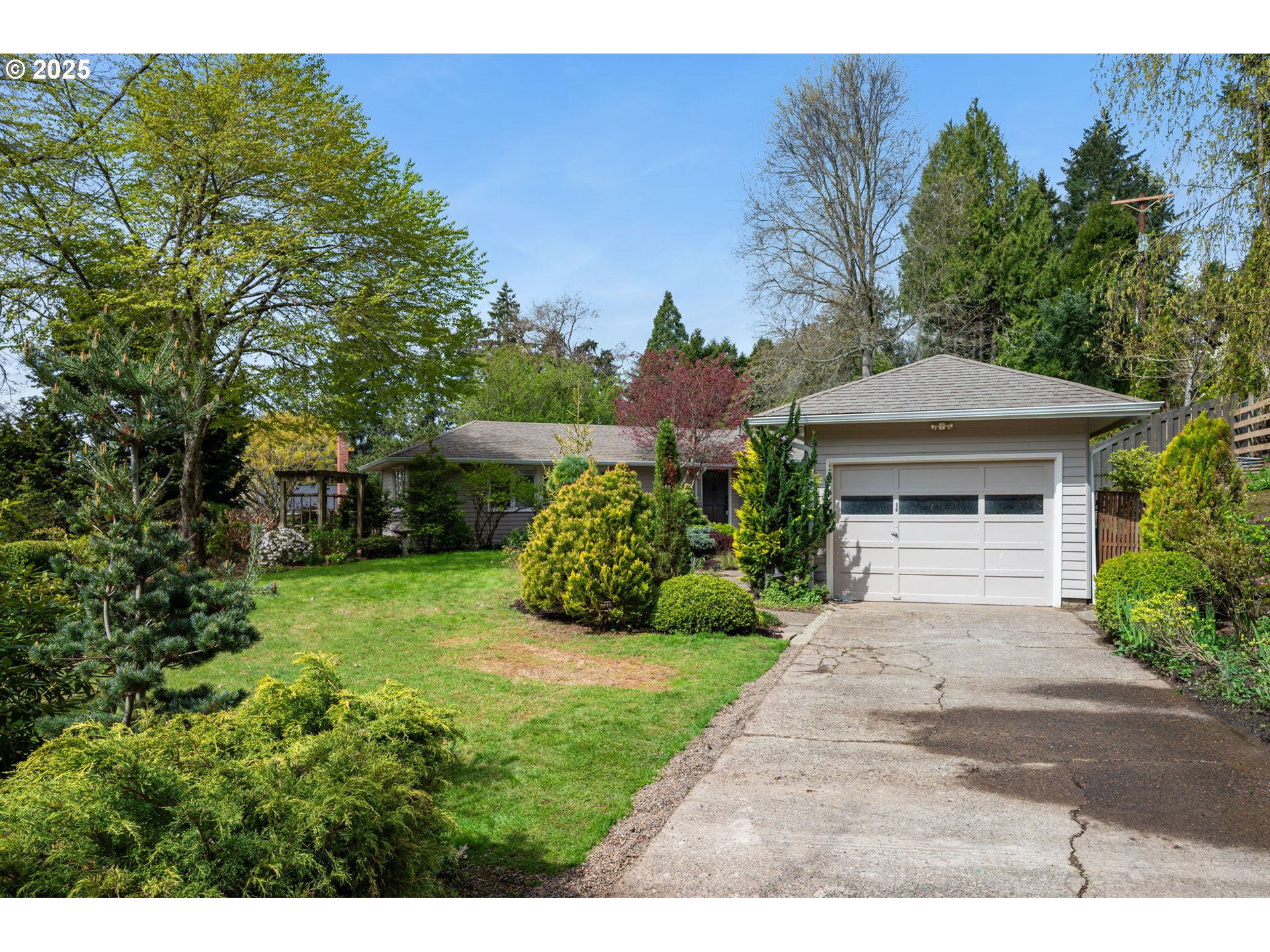 2329 Southwest Mitchell Street Portland, OR 97239 - Photo 2 of 48 Gallery Image 2