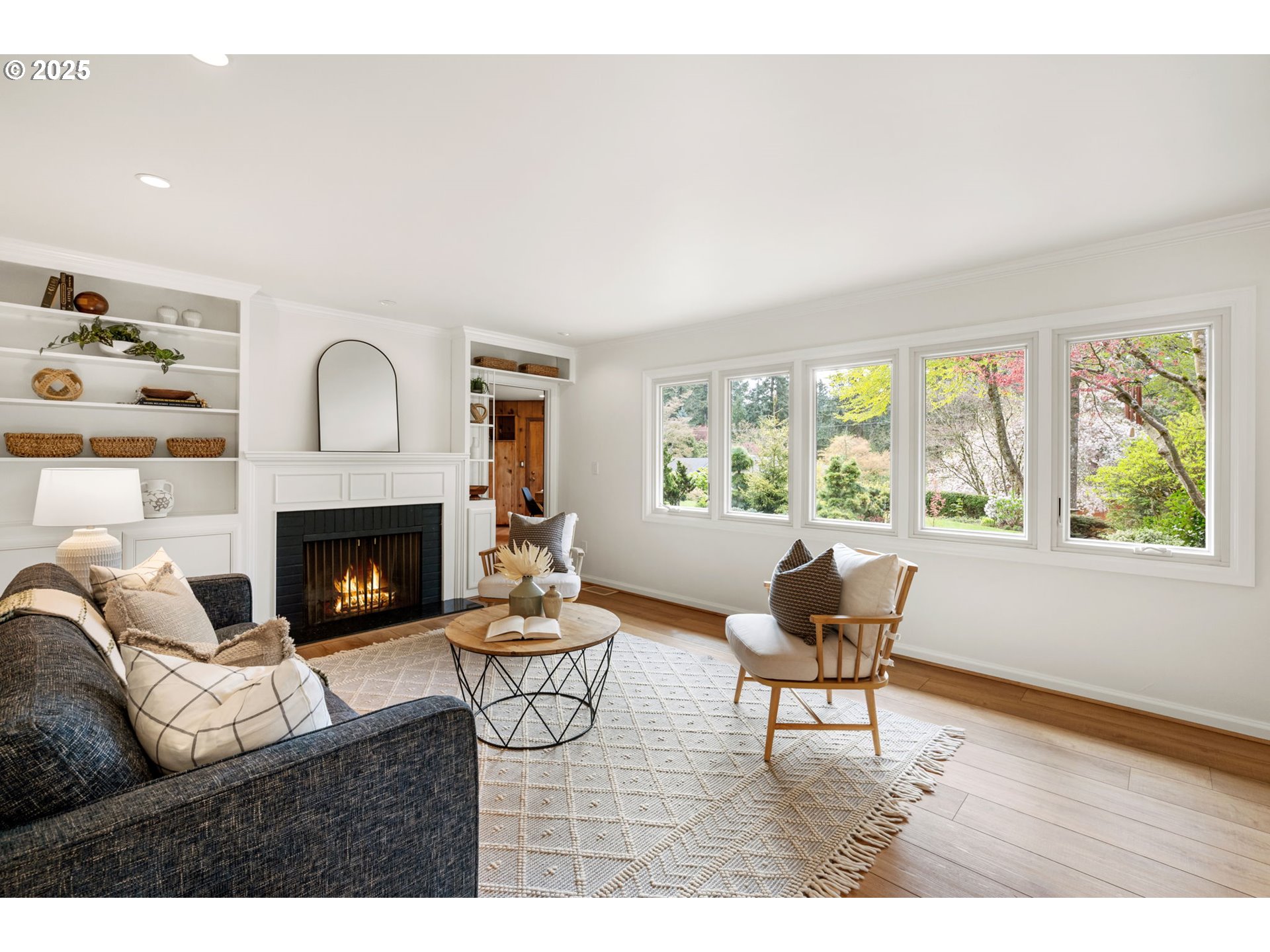 2329 Southwest Mitchell Street Portland, OR 97239 - Photo 8 of 48 Gallery Image 8