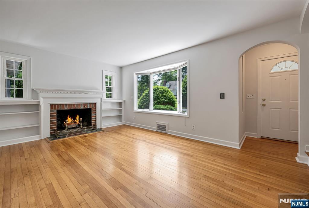 79 Highland Road Glen Rock, NJ 07452 - Photo 4 of 28