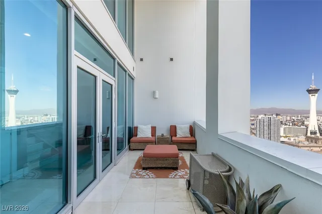 $10,000 | 2700 South Las Vegas Boulevard, Unit 4304, Las Vegas, NV 89109