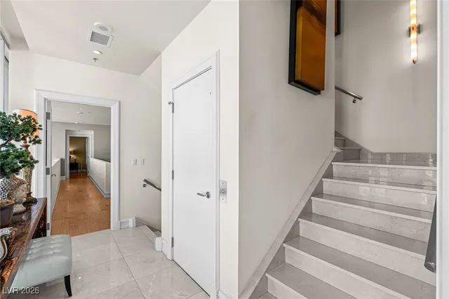 $10,000 | 2700 South Las Vegas Boulevard, Unit 4304, Las Vegas, NV 89109