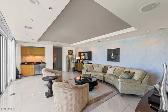 $10,000 | 2700 South Las Vegas Boulevard, Unit 4304, Las Vegas, NV 89109