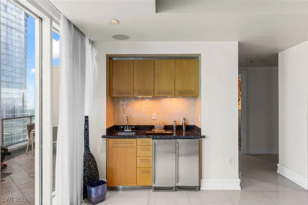 $9,500 | 2700 South Las Vegas Boulevard, Unit 4304, Las Vegas, NV 89109