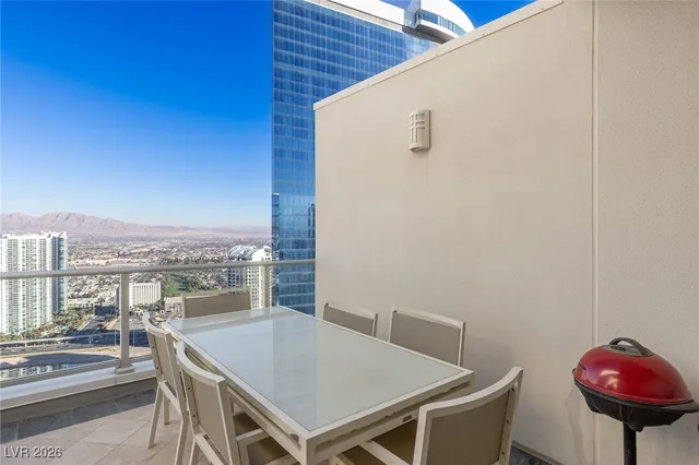 $10,000 | 2700 South Las Vegas Boulevard, Unit 4304, Las Vegas, NV 89109