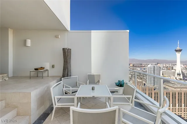 $10,000 | 2700 South Las Vegas Boulevard, Unit 4304, Las Vegas, NV 89109