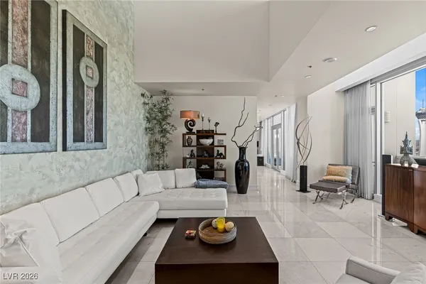 $9,500 | 2700 South Las Vegas Boulevard, Unit 4304, Las Vegas, NV 89109