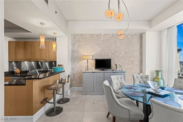 $9,500 | 2700 South Las Vegas Boulevard, Unit 4304, Las Vegas, NV 89109