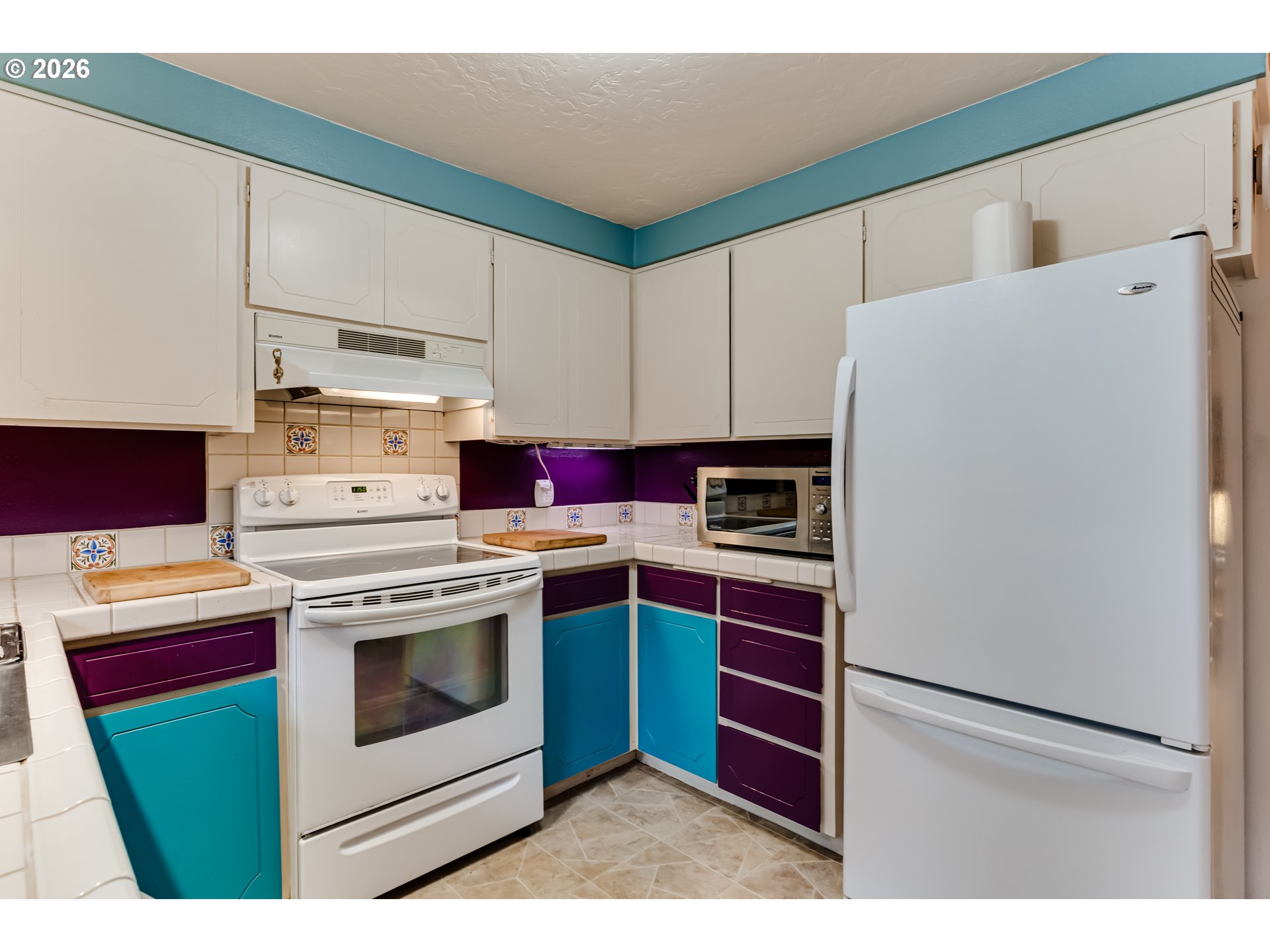 1230 Debrick Road Eugene, OR 97401 - Photo 13 of 30 Kitchen