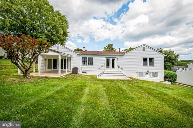 a view of building with yard