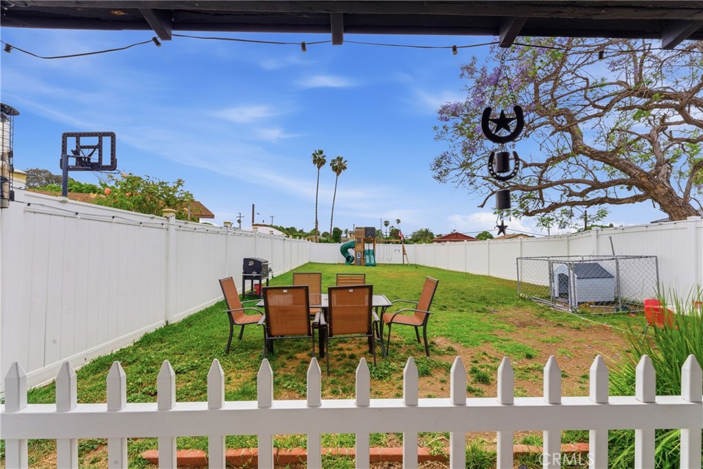 14335 Leffingwell Road Whittier, CA 90604 - Photo 8 of 42 a balcony with table and chairs