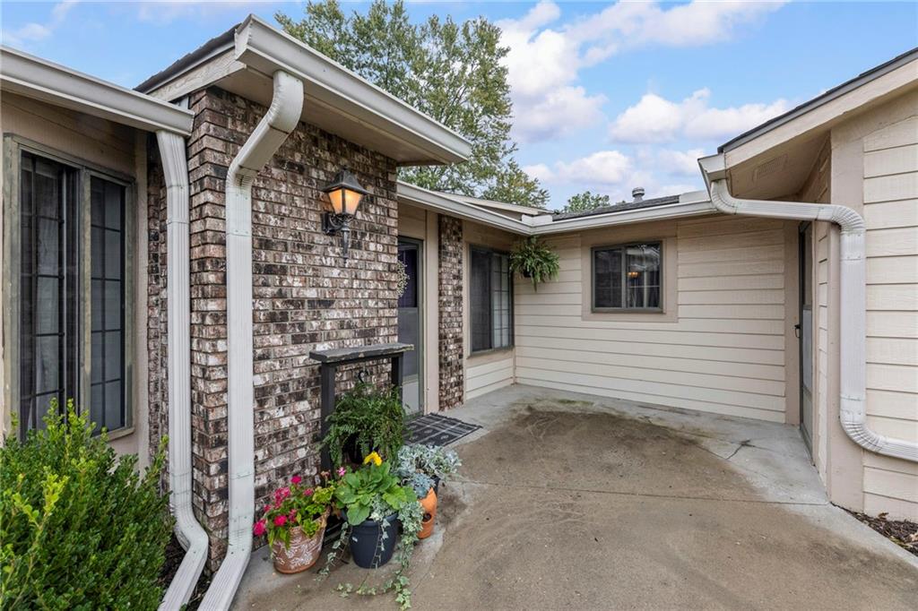 503 North Jenkins Boulevard Raymore, MO 64083 - Photo 2 of 25