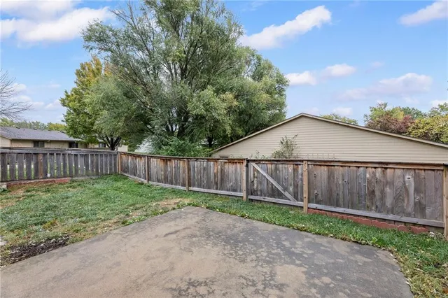 $145,000 | 503 North Jenkins Boulevard, Raymore, MO 64083