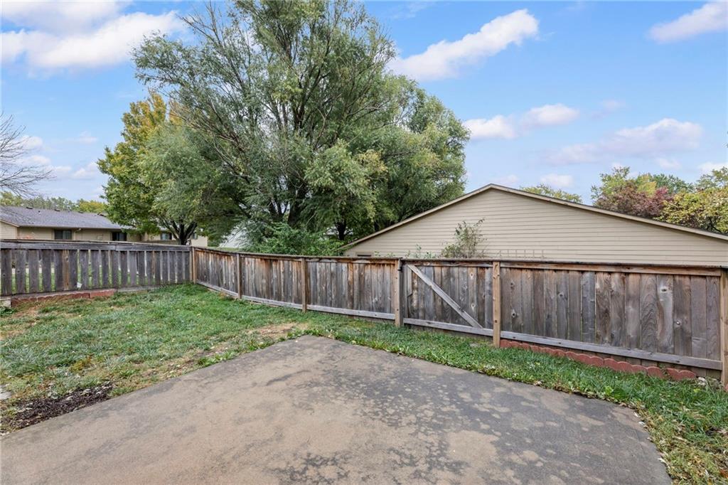 503 North Jenkins Boulevard Raymore, MO 64083 - Photo 24 of 25