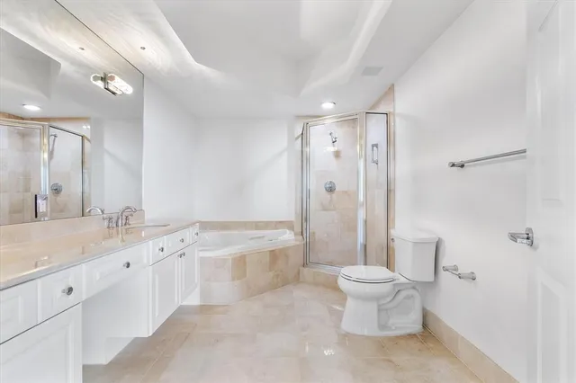 $1,375,000 | 3100 North Ocean Boulevard, Unit 1206, Fort Lauderdale, FL 33308