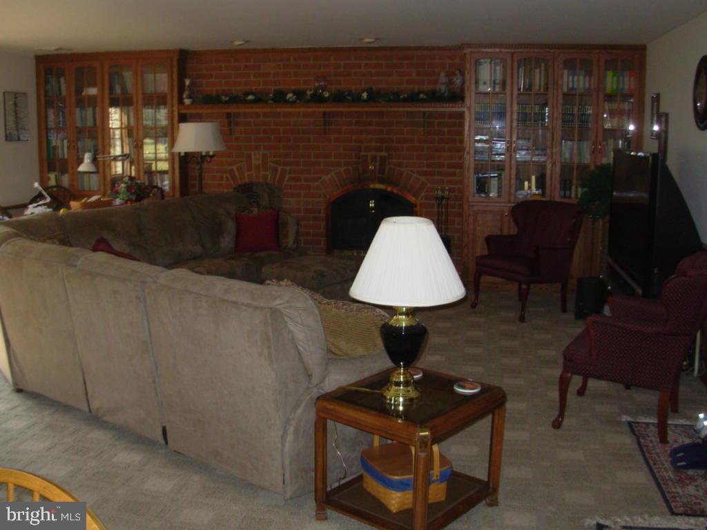572 Hi View Drive Lititz, PA 17543 - Photo 6 of 19 Gallery Image 6