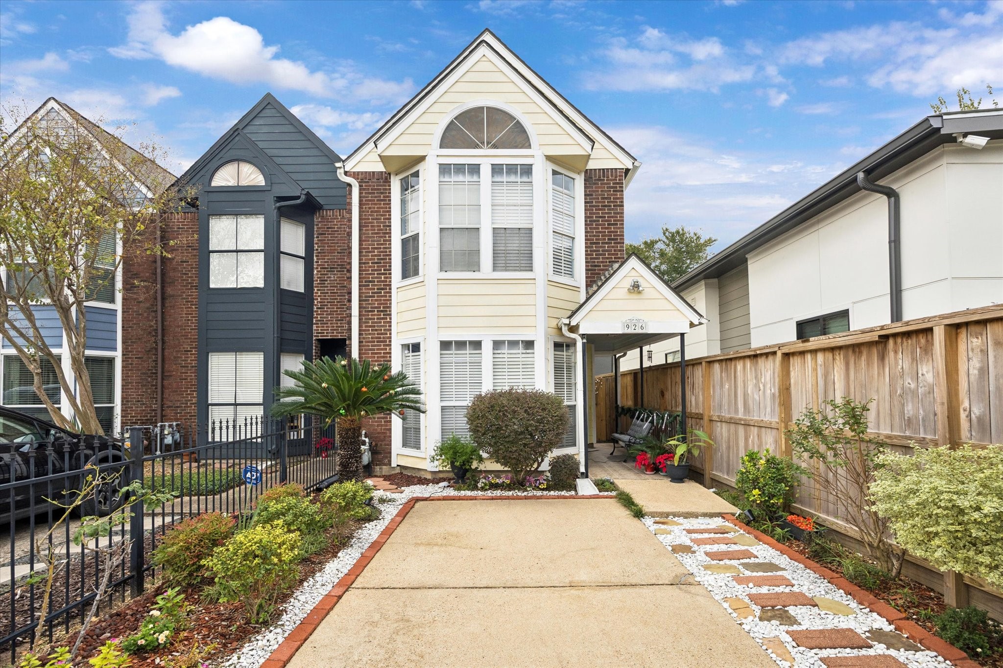 926 Rutland Street Houston, TX 77008 - Photo 1 of 15