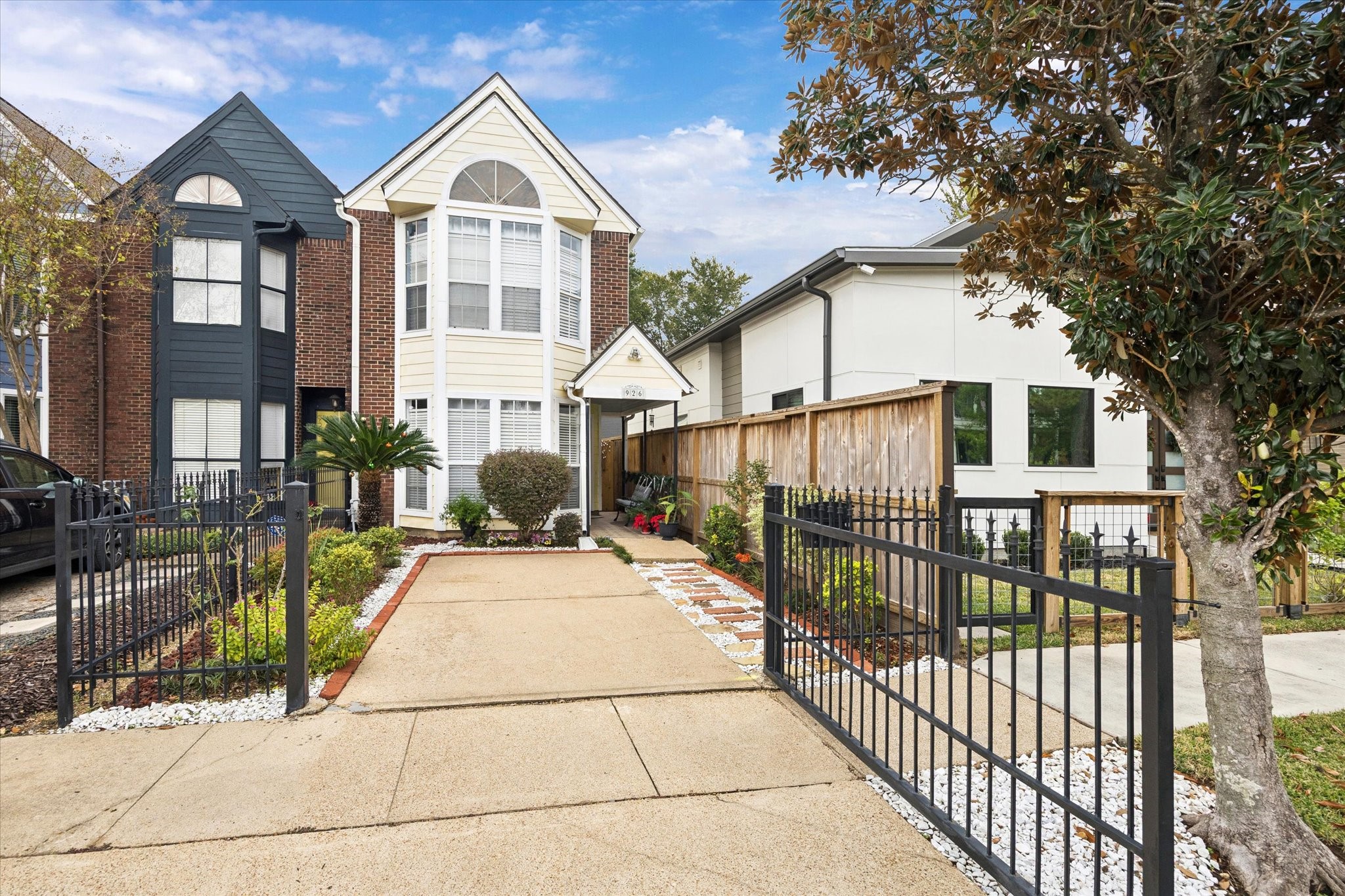 926 Rutland Street Houston, TX 77008 - Photo 2 of 15