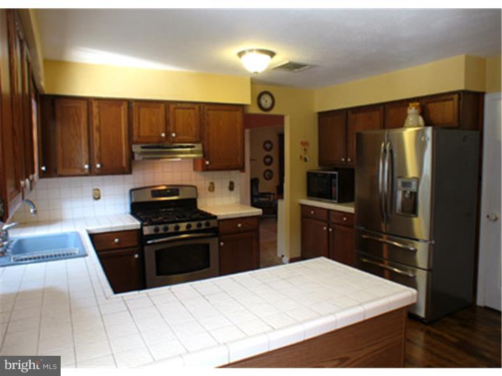 22 Valley Road Hamilton, NJ 08690 - Photo 8 of 14 Kitchen