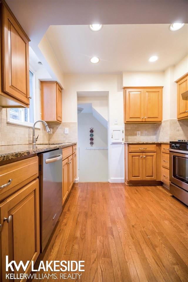 1833 Hampton Road Grosse Pointe, MI 48236 - Photo 16 of 45 50041700-15.JPG
