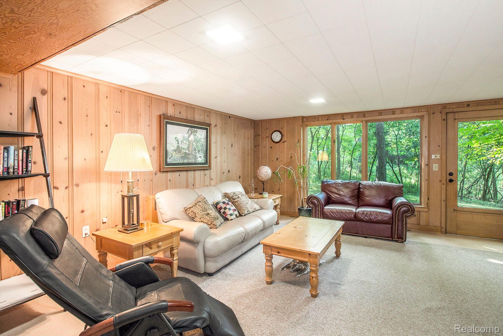 220 Thompson Street Howell, MI 48843 - Photo 49 of 49 Gallery Image 49
