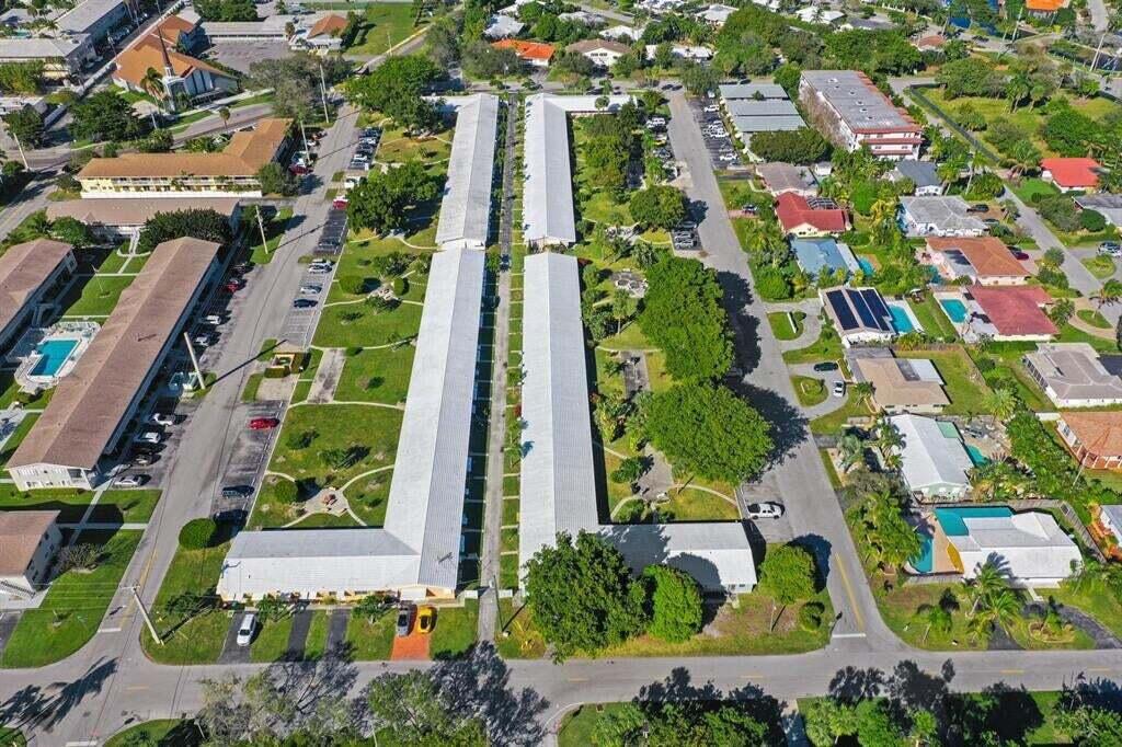 3801 Northeast 22nd Terrace, Unit 2 Lighthouse Point, FL 33064 - Photo 17 of 19 an aerial view of multiple house