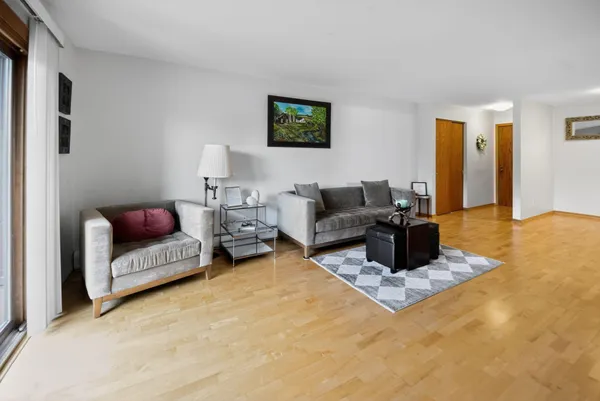 $129,900 | 2700 Oxford Street North, Unit 135, St. Paul, MN 55113