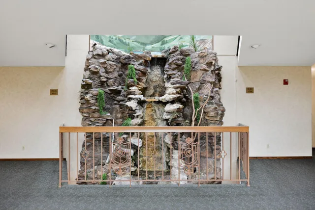 $132,900 | 2700 Oxford Street North, Unit 135, St. Paul, MN 55113