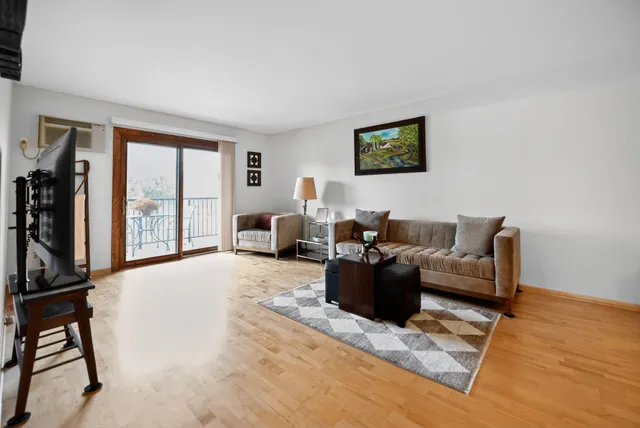 $132,900 | 2700 Oxford Street North, Unit 135, St. Paul, MN 55113