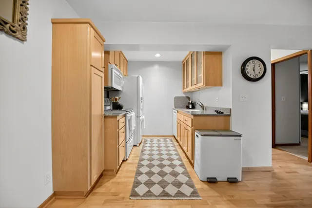 $132,900 | 2700 Oxford Street North, Unit 135, St. Paul, MN 55113