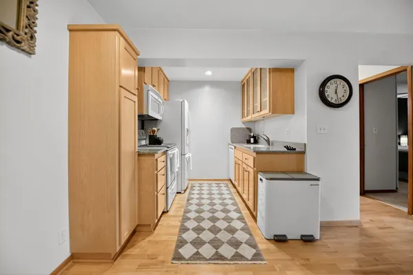 $129,900 | 2700 Oxford Street North, Unit 135, St. Paul, MN 55113