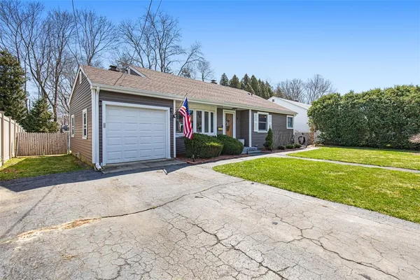$489,000 | 26 Manning Drive, East Providence, RI 02915