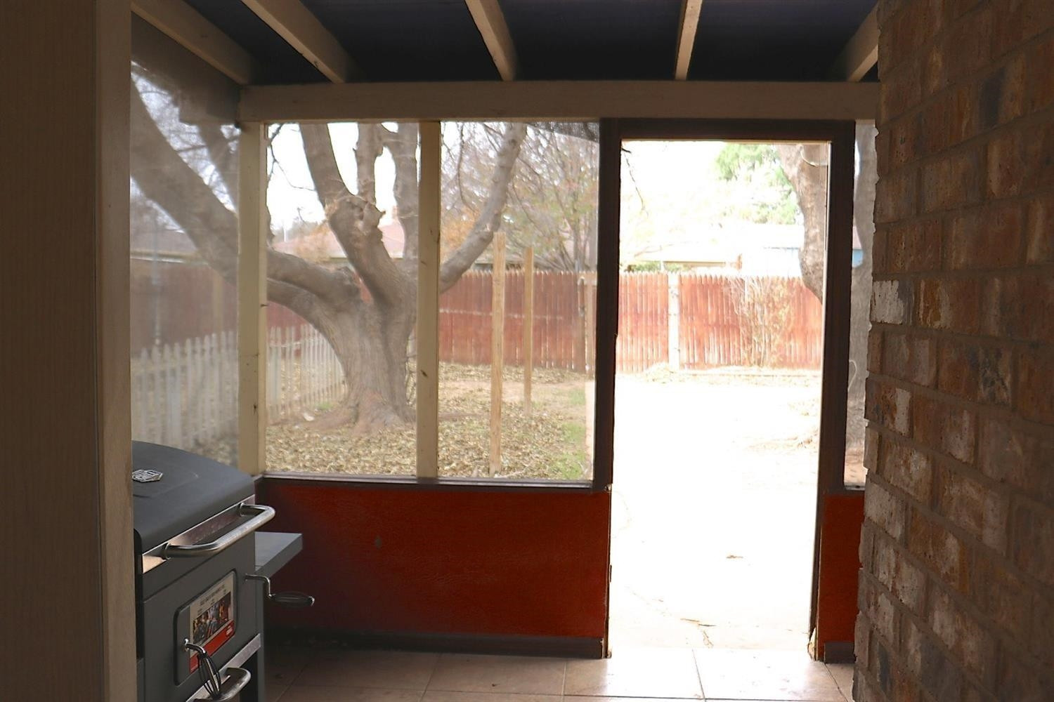 7004 Elkhart Avenue Lubbock, TX 79424 - Photo 15 of 16 a view of outdoor space and living room
