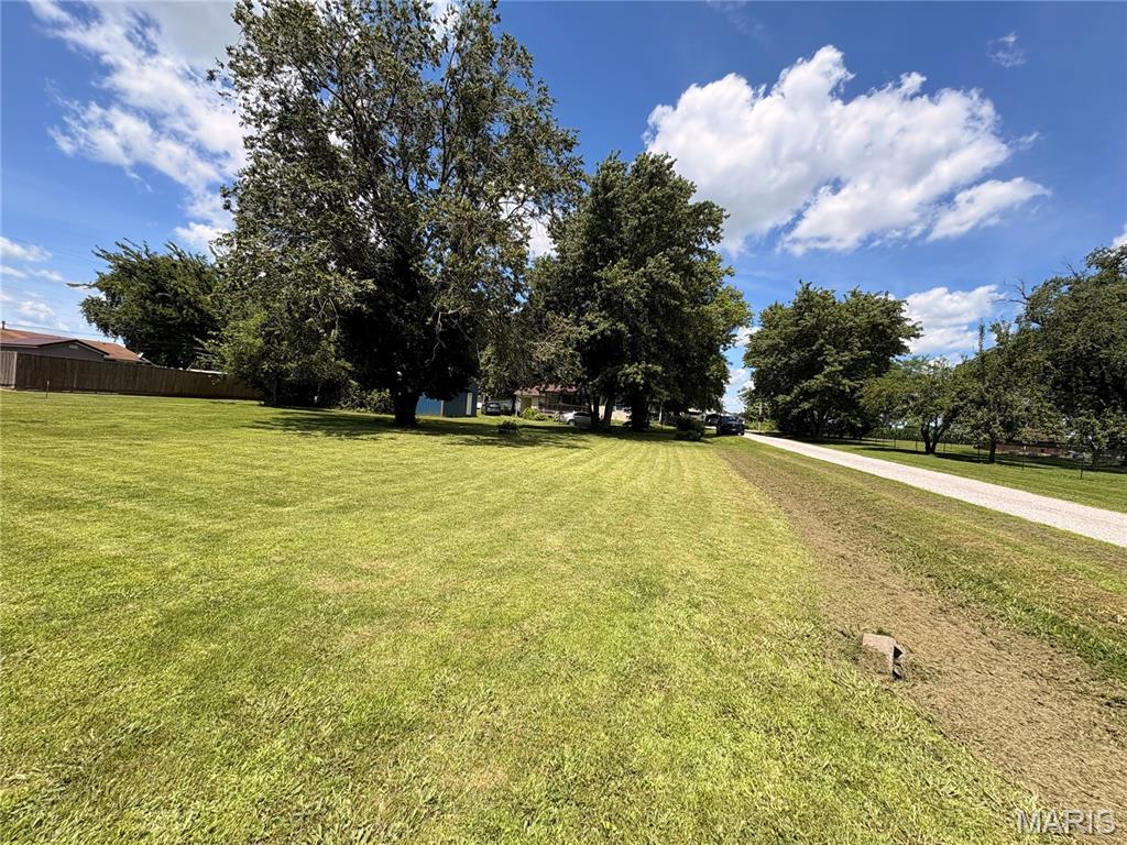 101 Mor Wilsonville, IL 62093 - Photo 6 of 34