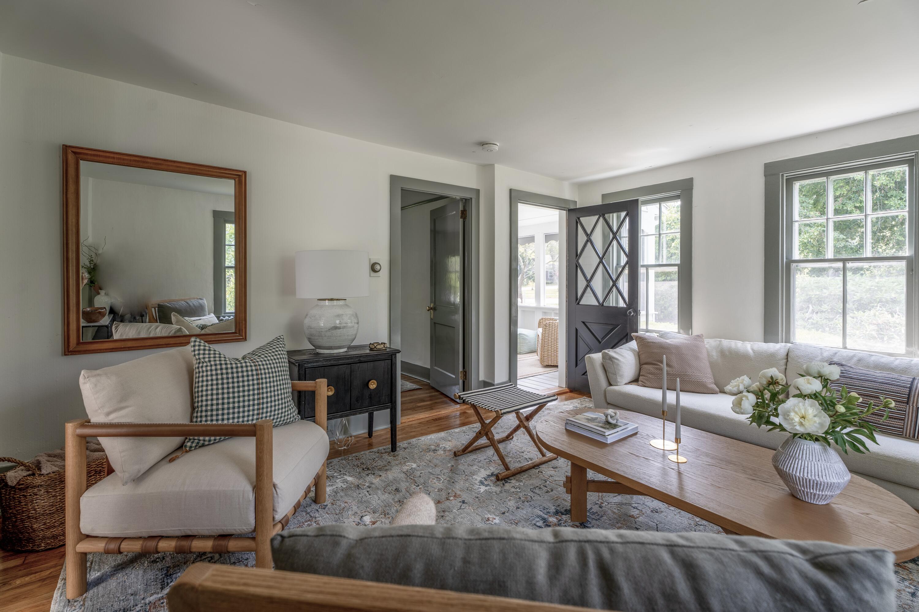4 Dunaskin Road Centerville, MA 02632 - Photo 12 of 27 a living room with furniture and a potted plant
