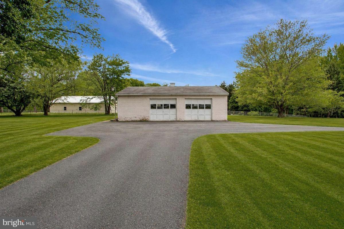 10700 Ward Road Dunkirk, MD 20754 - Photo 37 of 38 Seperate long driveway to garage
