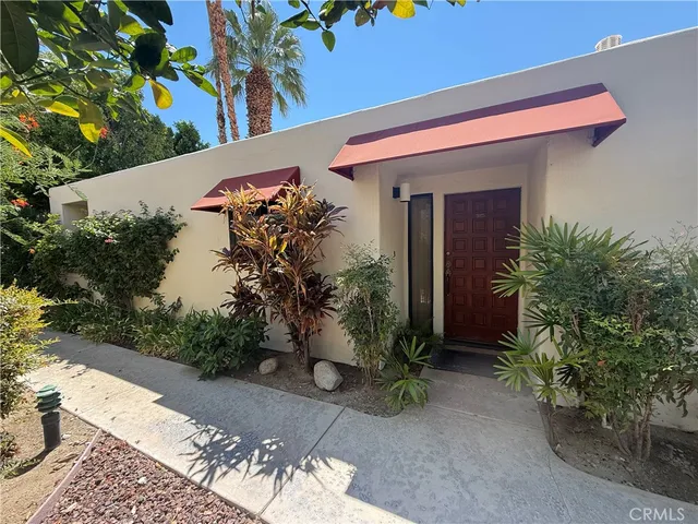 $575,000 | 255 East Avenida Granada, Unit 915, Palm Springs, CA 92264