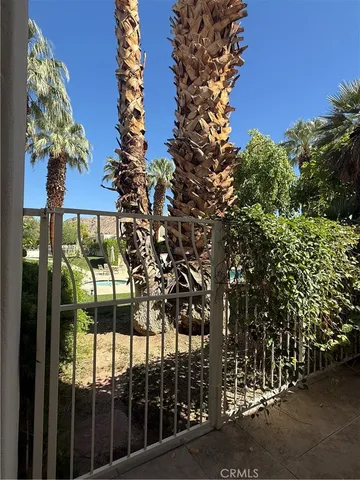 $575,000 | 255 East Avenida Granada, Unit 915, Palm Springs, CA 92264