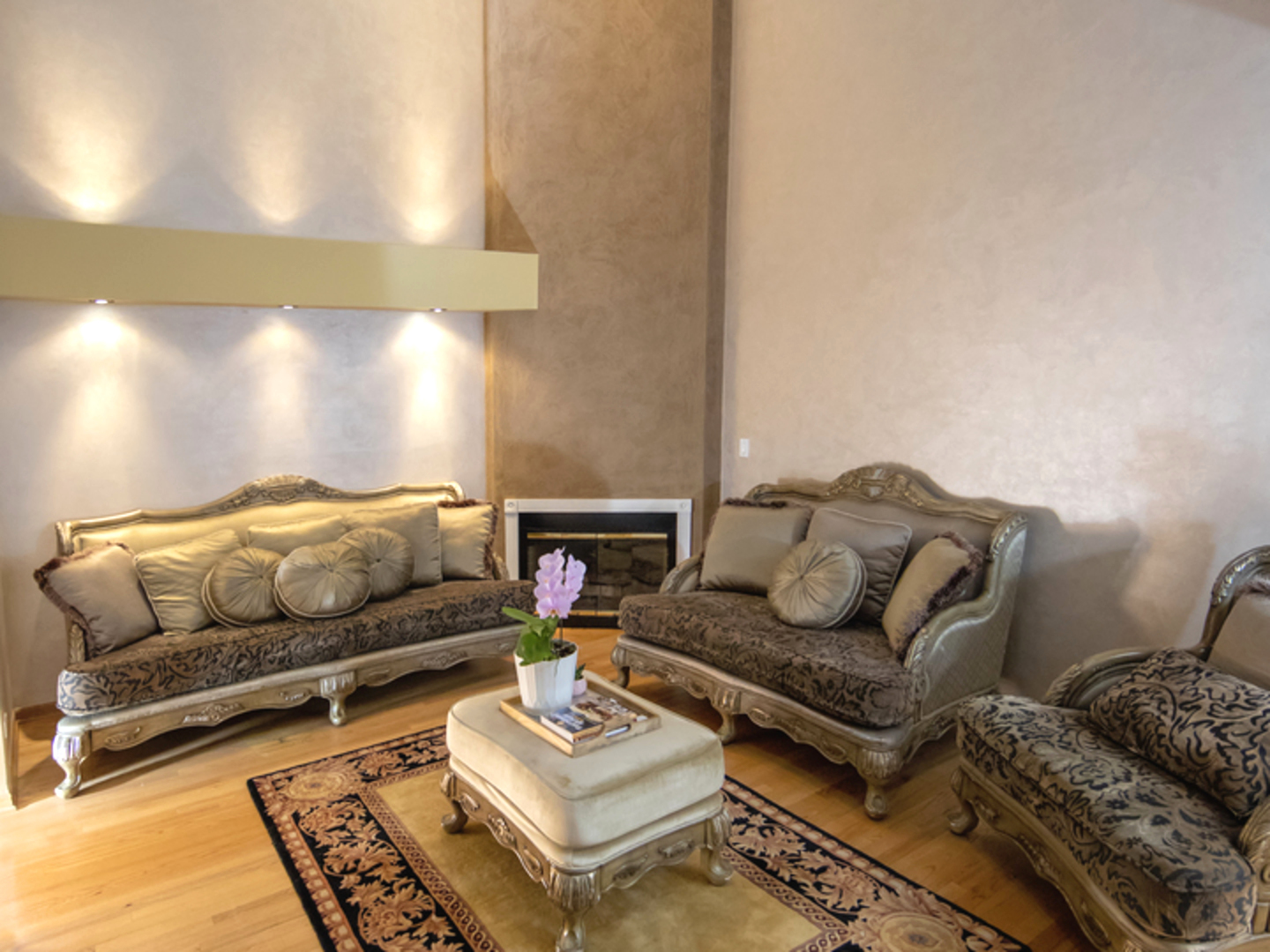 8316 High Point Circle, Unit F Darien, IL 60561 - Photo 2 of 24 a living room with furniture