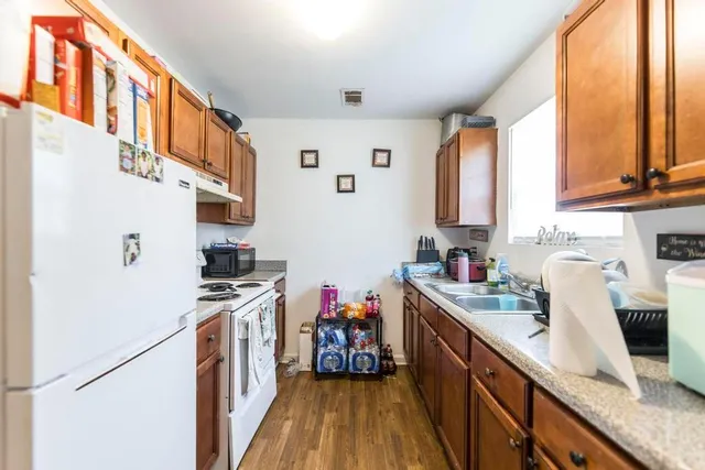 a view of kitchen with breakfast area