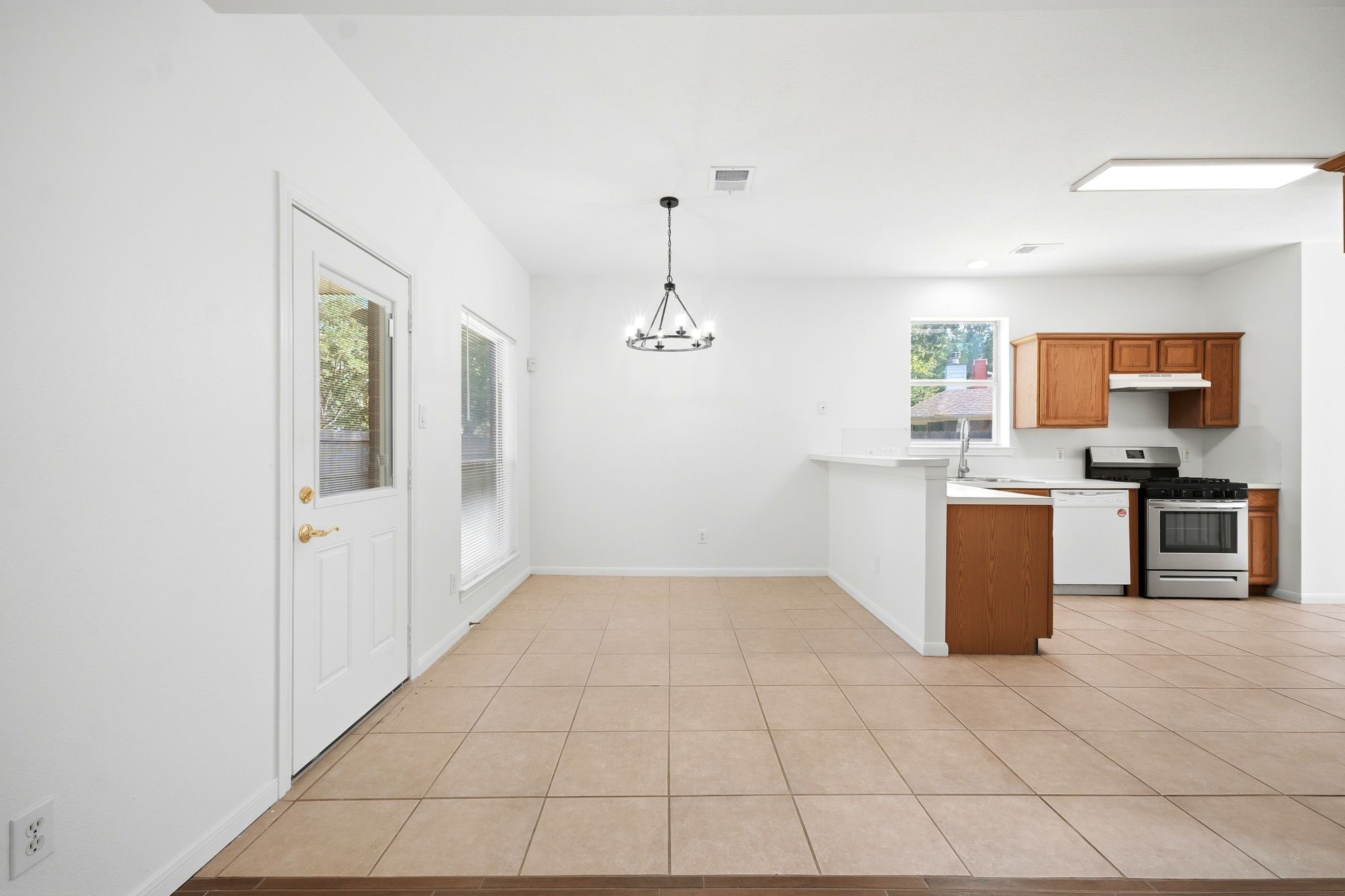 22907 Squirrel Tree Street Spring, TX 77389 - Photo 12 of 49 Gallery Image 12