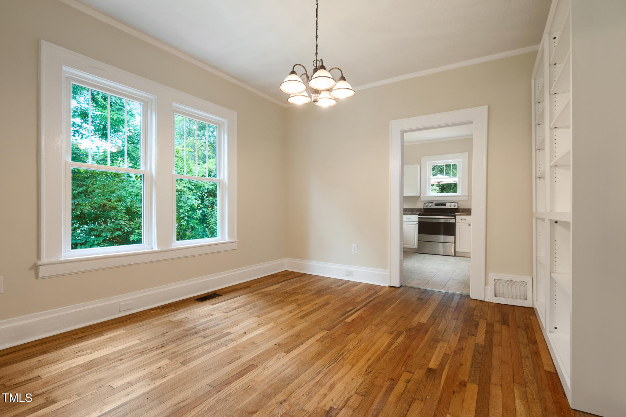 2909 Chapel Hill Road Durham, NC 27707 - Photo 10 of 39 Dining room.