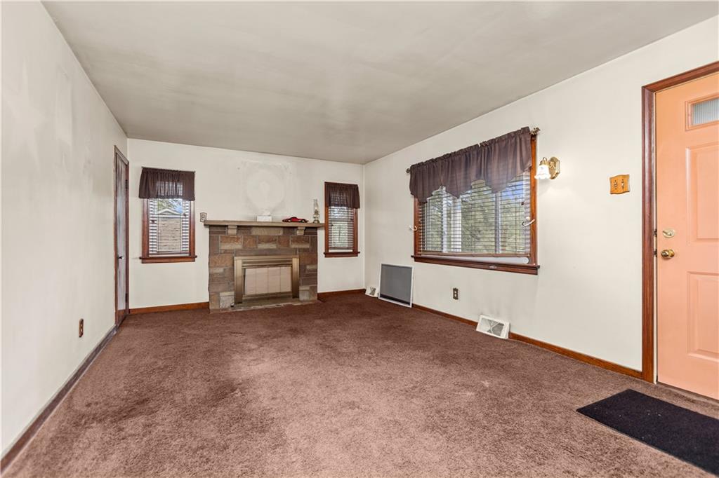 105 Campmeeting Road Clinton, PA 15026 - Photo 4 of 30 Gallery Image 4
