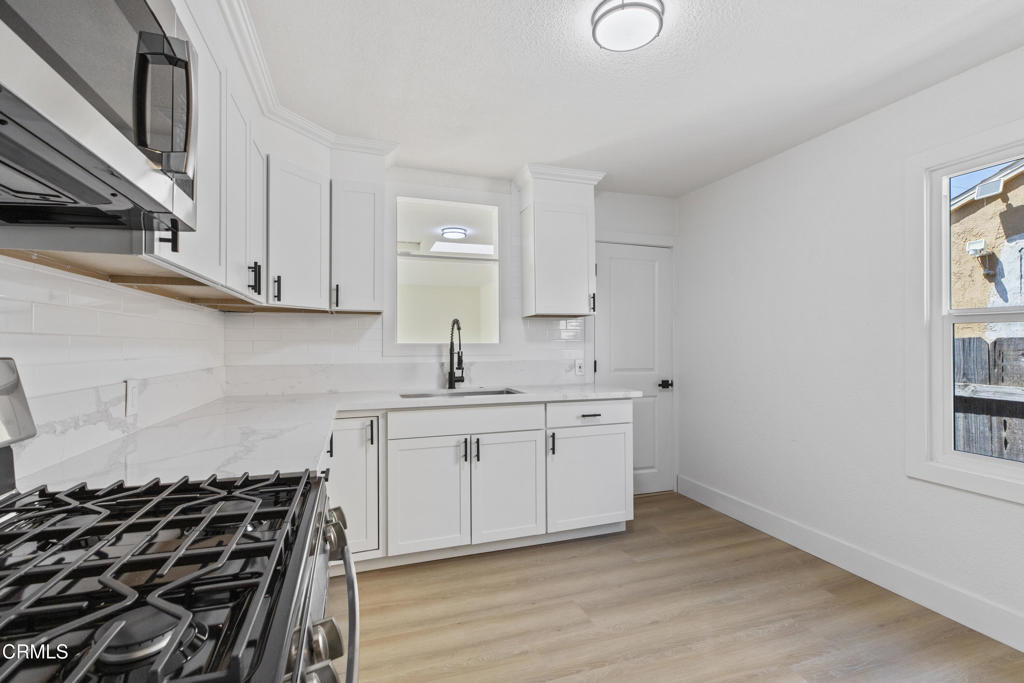 2121 Scribner Street Stockton, CA 95206 - Photo 11 of 30 15_img_7087