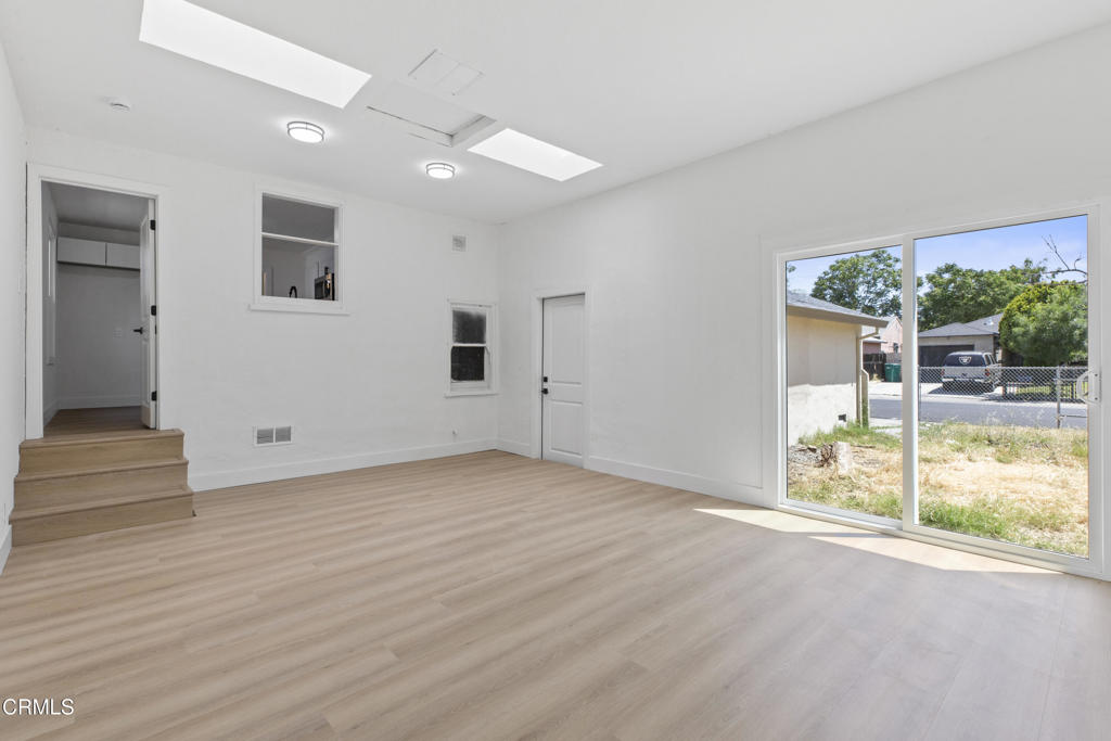 2121 Scribner Street Stockton, CA 95206 - Photo 14 of 30 18_img_7102