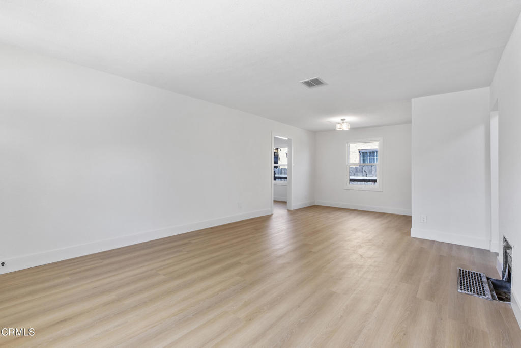 2121 Scribner Street Stockton, CA 95206 - Photo 8 of 30 11_img_7063