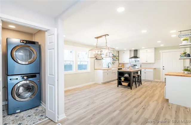 $349,900 | 15801 Fry Road, Otisco, IN 47163