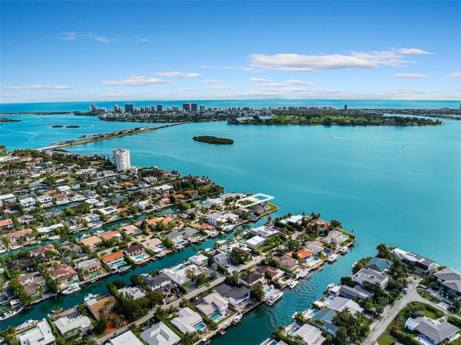 1990 Northeast 119th Road North Miami, FL 33181 - Photo 31 of 42