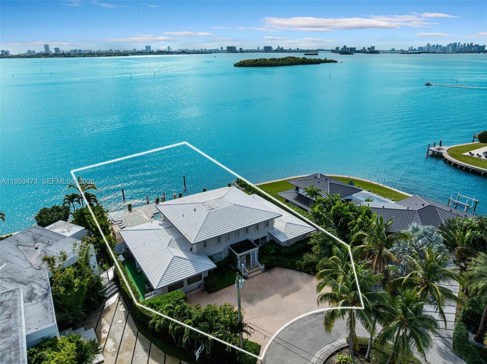 1990 Northeast 119th Road North Miami, FL 33181 - Photo 40 of 42